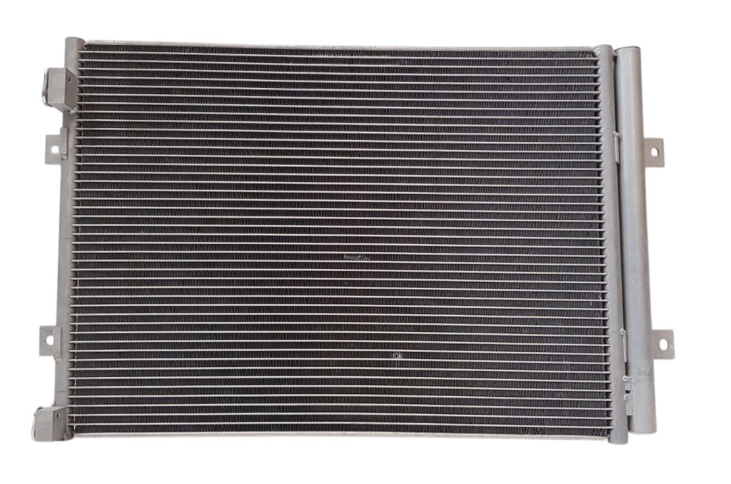 Condensador A/C para Equipos Hyundai # 11Q6-90071