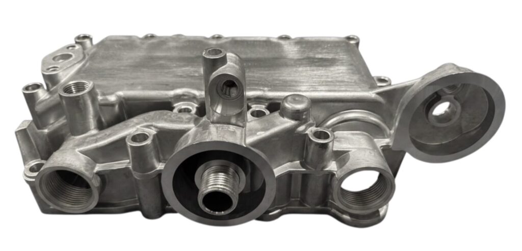 Carcasa Enfriador aceite Motor BF4M1013 Volvo D5A #23124217